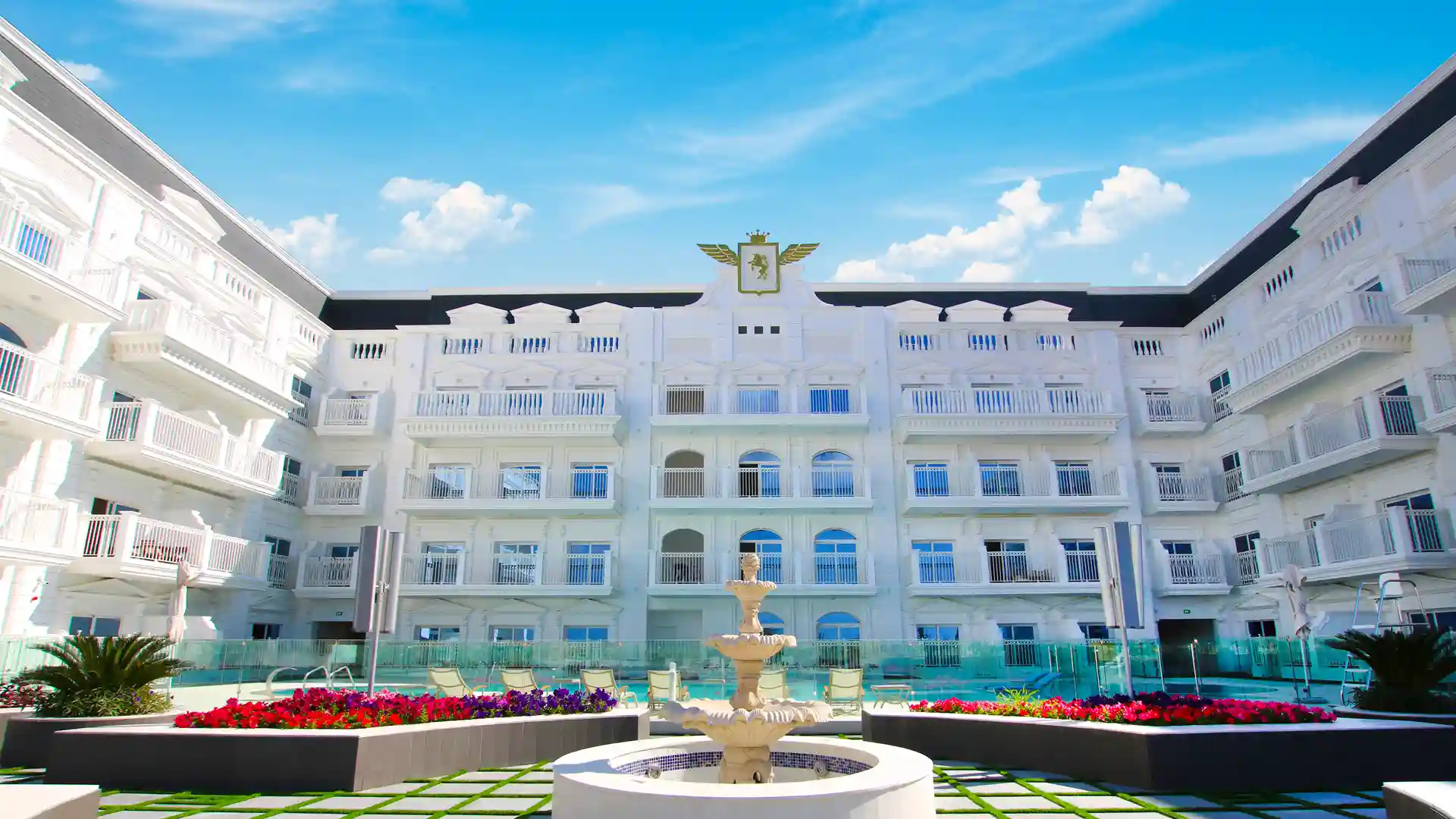 Vincitore Palacio luxury development image from the official developer website.